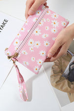 Load image into Gallery viewer, Daisy Wristlet
