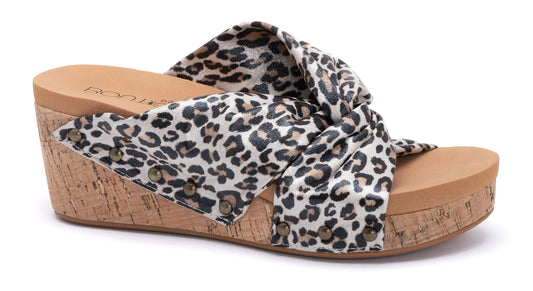 Cheerful Sandal in Shimmer Leopard