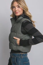 Load image into Gallery viewer, Cropped Puffer Vest ~  Deep Evergreen
