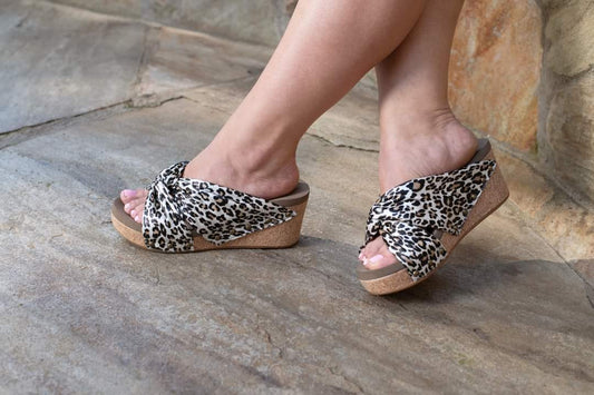 Cheerful Sandal in Shimmer Leopard