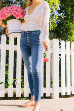 Load image into Gallery viewer, Judy Blue High Rise Button Fly Skinny Jeans
