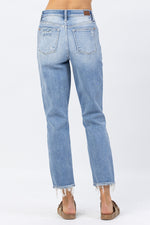 Load image into Gallery viewer, Judy Blue Slim Straight Jean Plus
