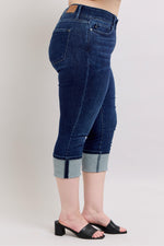 Load image into Gallery viewer, Judy Blue Plus Weekender Double Waist Band Capris
