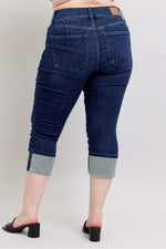 Load image into Gallery viewer, Judy Blue Plus Weekender Double Waist Band Capris
