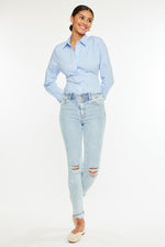 Load image into Gallery viewer, KanCan High Rise Light Wash Distressed Skinnies
