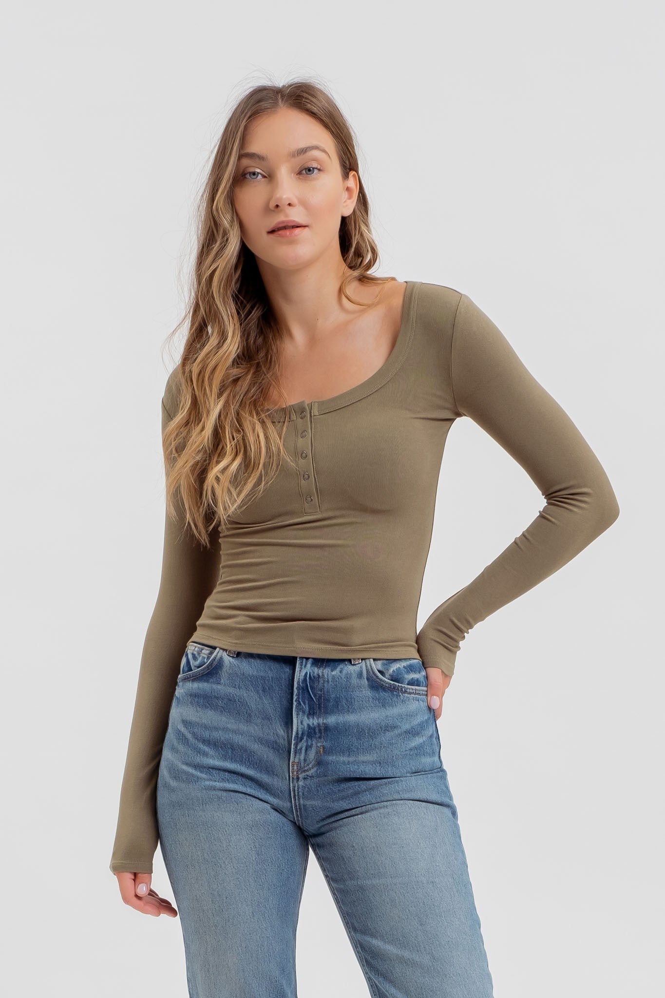 Scoop Neck Henley - Olive